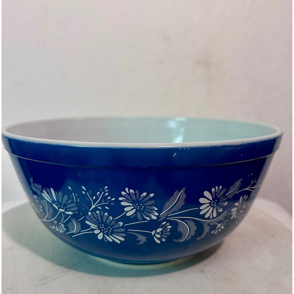Vintage Pyrex 403 Colonial Mist Blue Floral Mixing Bowl 2.5 Qt Corning USA